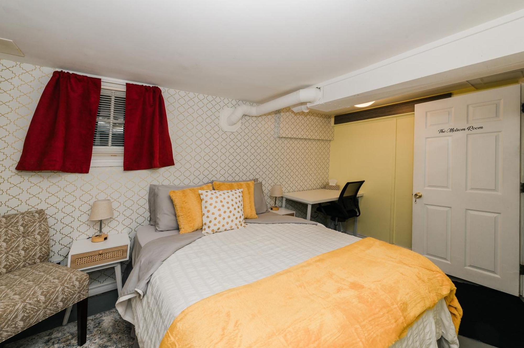 Quaint & Cozy Accommodation Edmonton Exterior foto